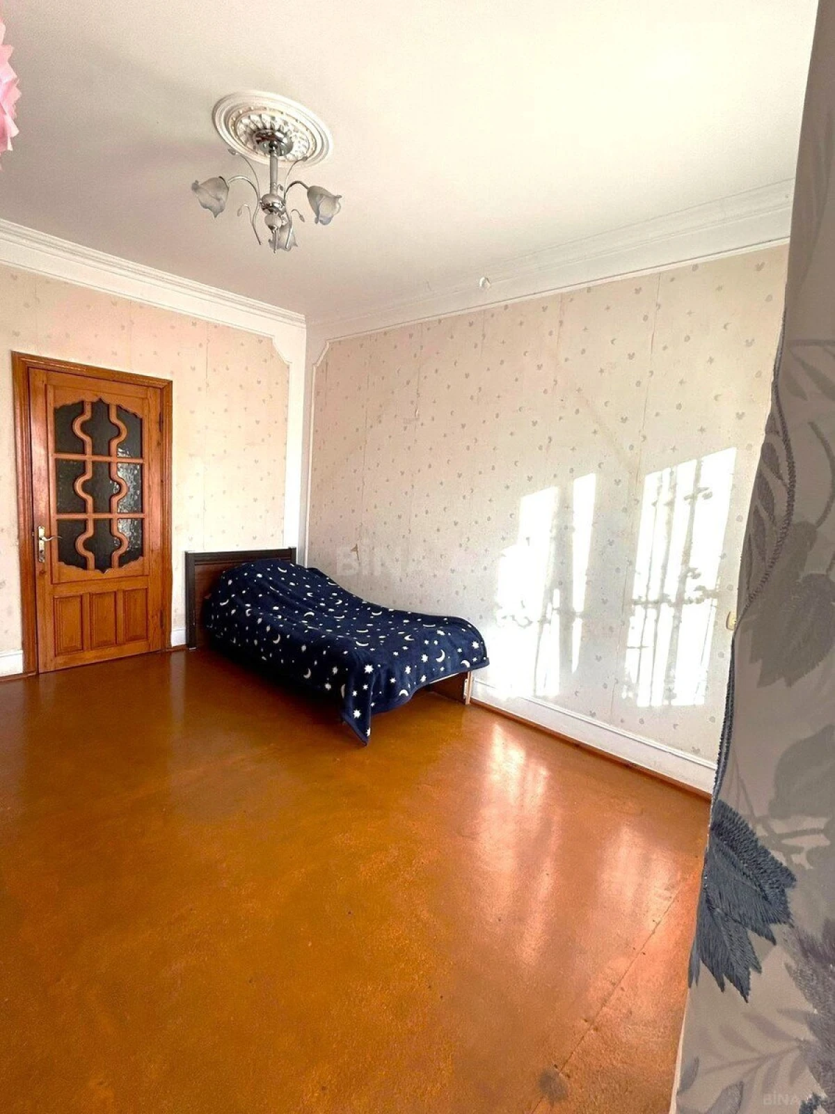 Satılır 4 otaqlı mənzil 110 m²