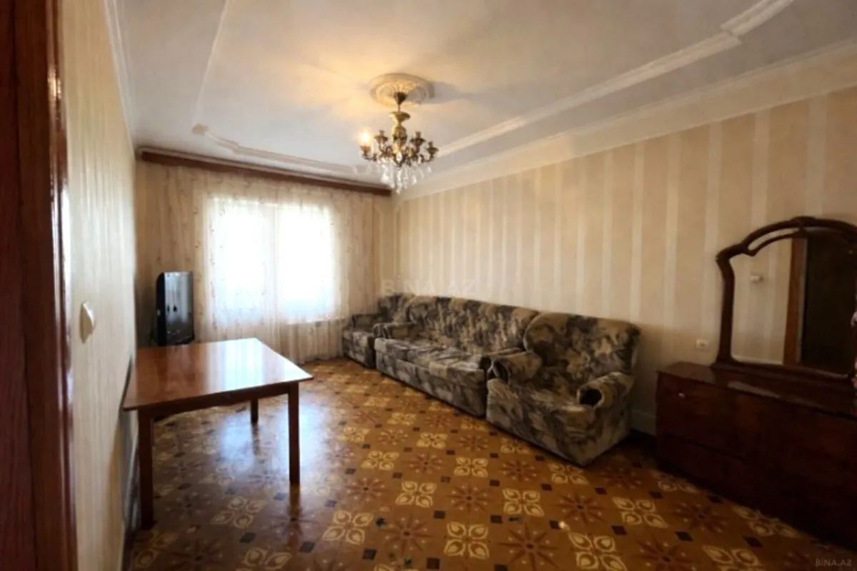 Satılır 4 otaqlı mənzil 110 m²