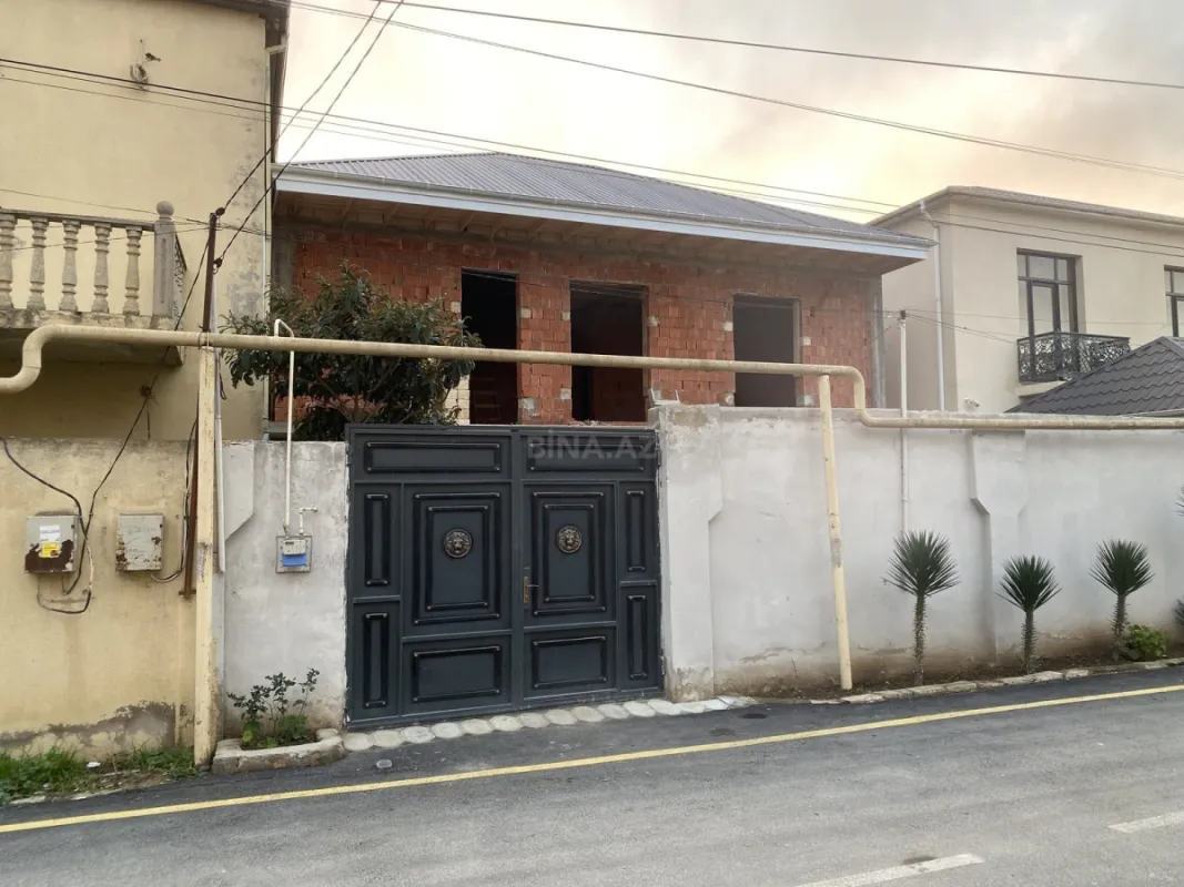 Satılır 6 otaqlı həyət evi 260 m²