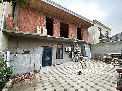 Satılır 6 otaqlı həyət evi 260 m²