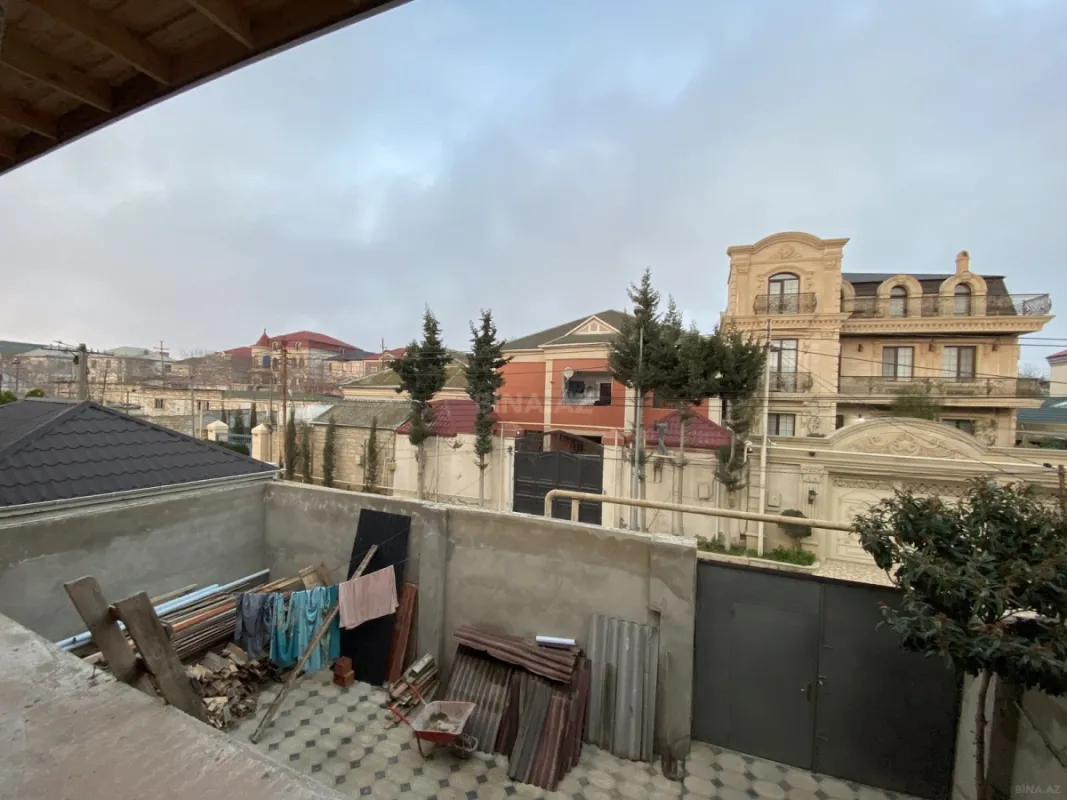 Satılır 6 otaqlı həyət evi 260 m²