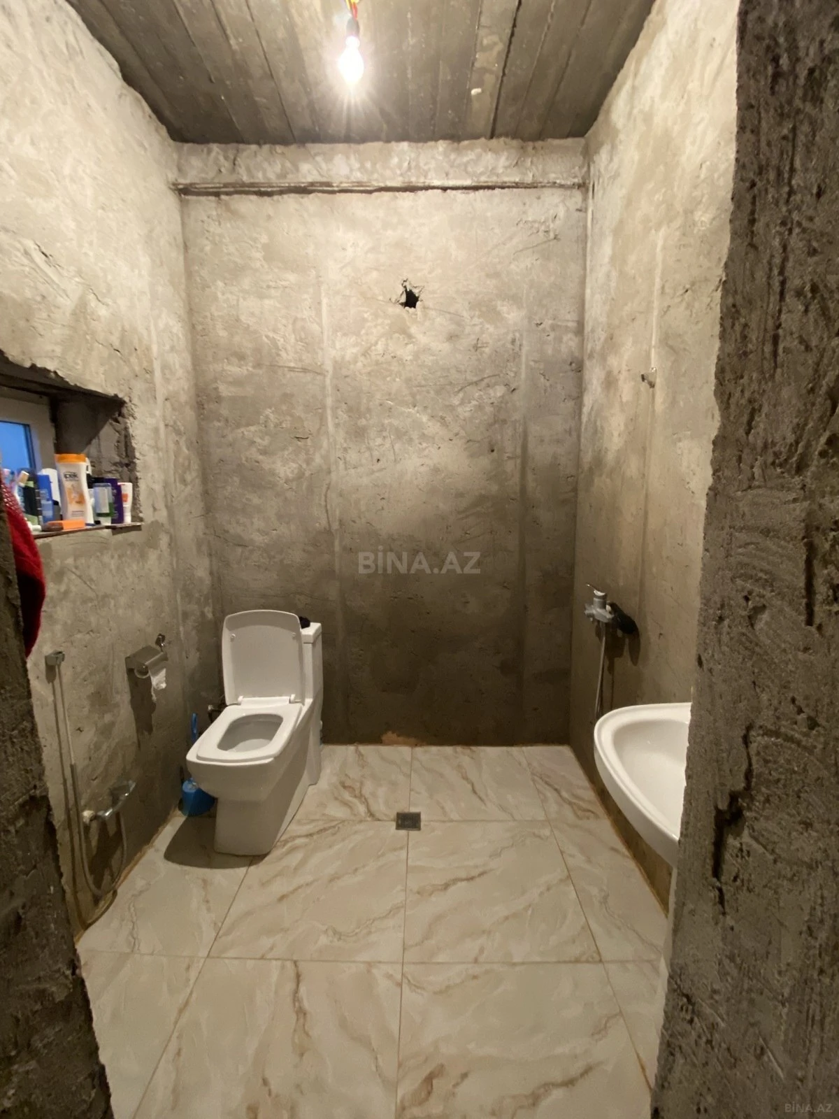 Satılır 6 otaqlı həyət evi 260 m²