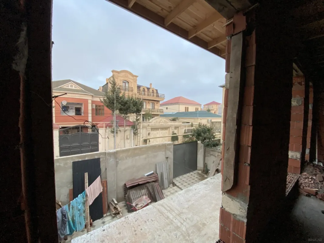 Satılır 6 otaqlı həyət evi 260 m²