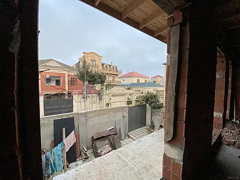 Satılır 6 otaqlı həyət evi 260 m²