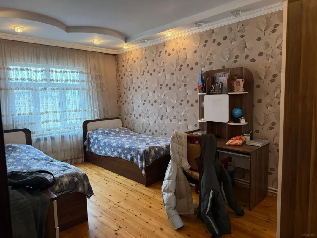 Satılır 4 otaqlı mənzil 110 m²