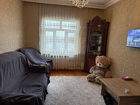 Satılır 4 otaqlı mənzil 110 m²