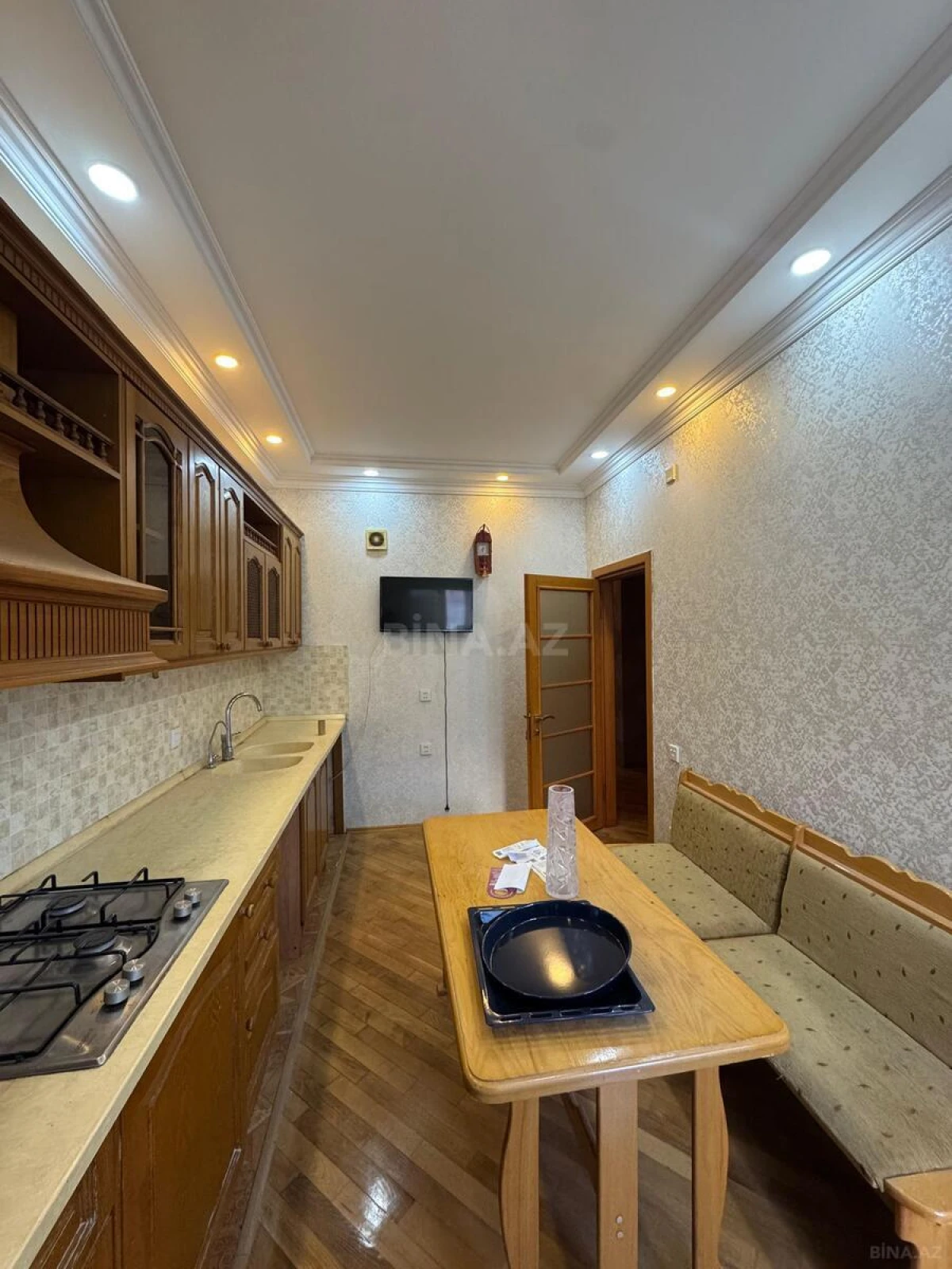 Satılır 4 otaqlı mənzil 120 m²