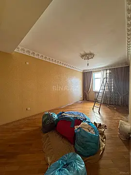 Satılır 4 otaqlı mənzil 120 m²