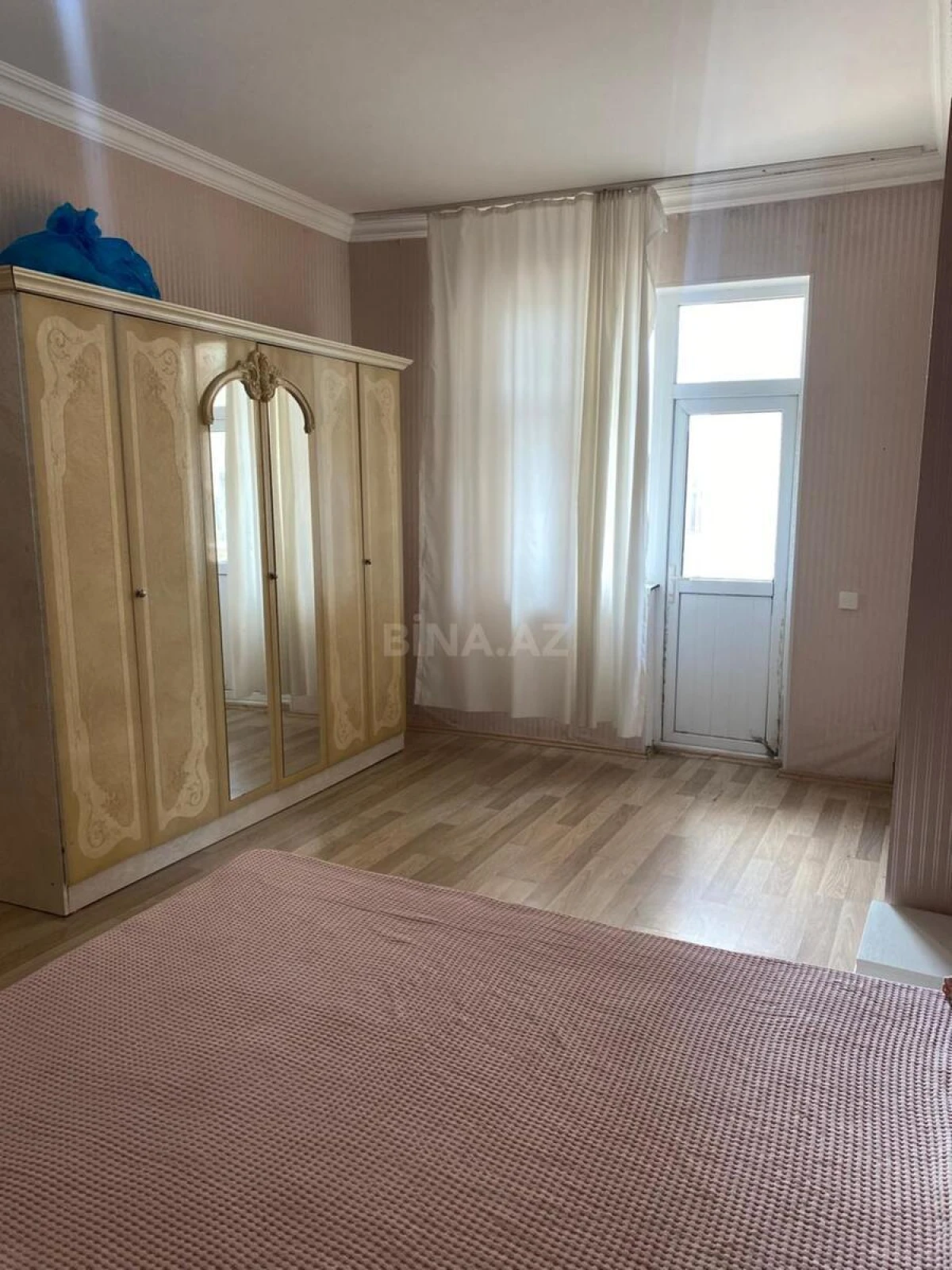Satılır 2 otaqlı mənzil 85 m²