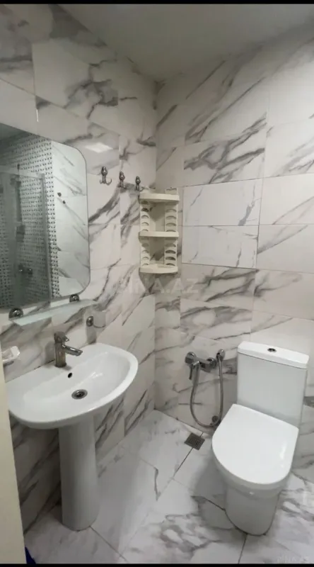 Kirayə verilir 2 otaqlı mənzil 55 m²