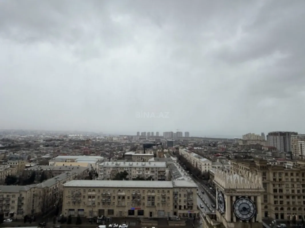 Satılır 3 otaqlı mənzil 110 m²