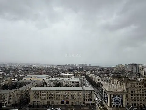 Satılır 3 otaqlı mənzil 110 m²