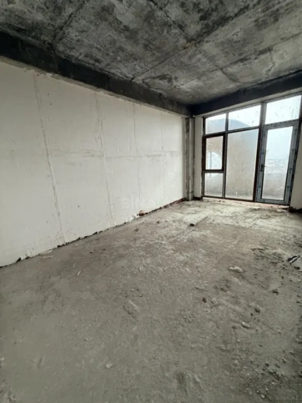 Satılır 3 otaqlı mənzil 110 m²