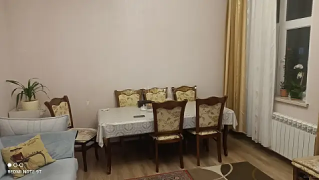 Satılır 2 otaqlı mənzil 68 m²