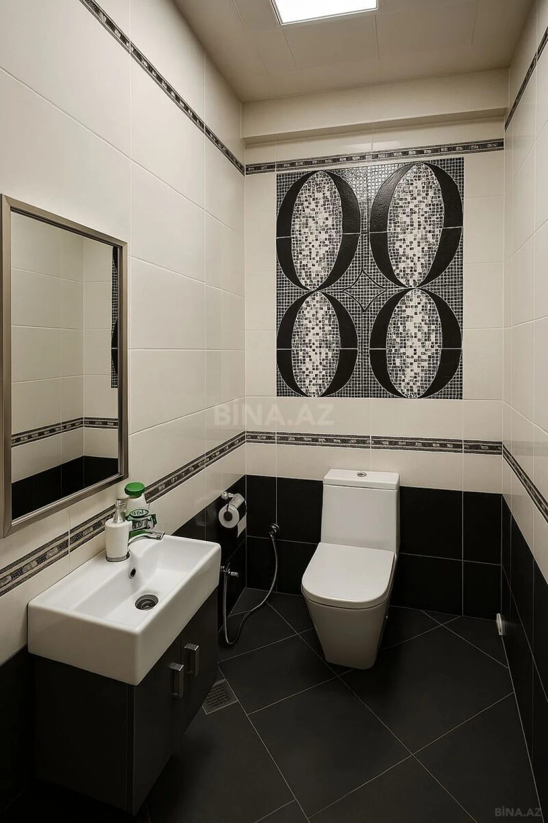 Satılır 2 otaqlı mənzil 110 m²