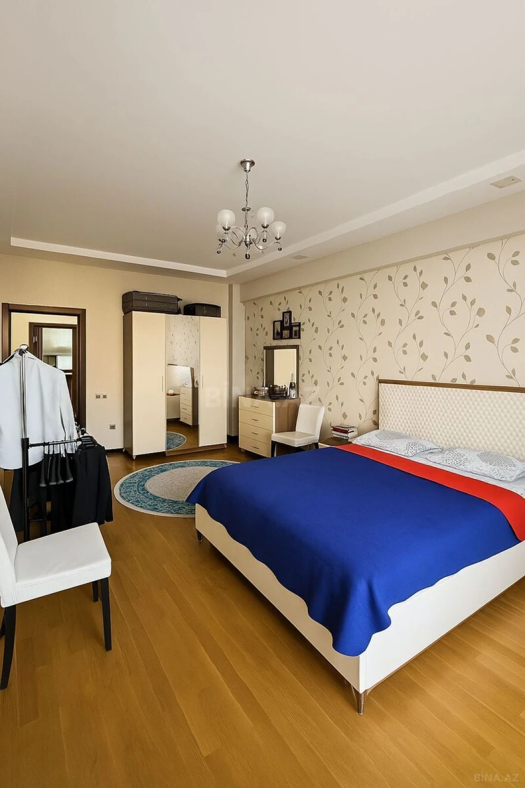 Satılır 2 otaqlı mənzil 110 m²