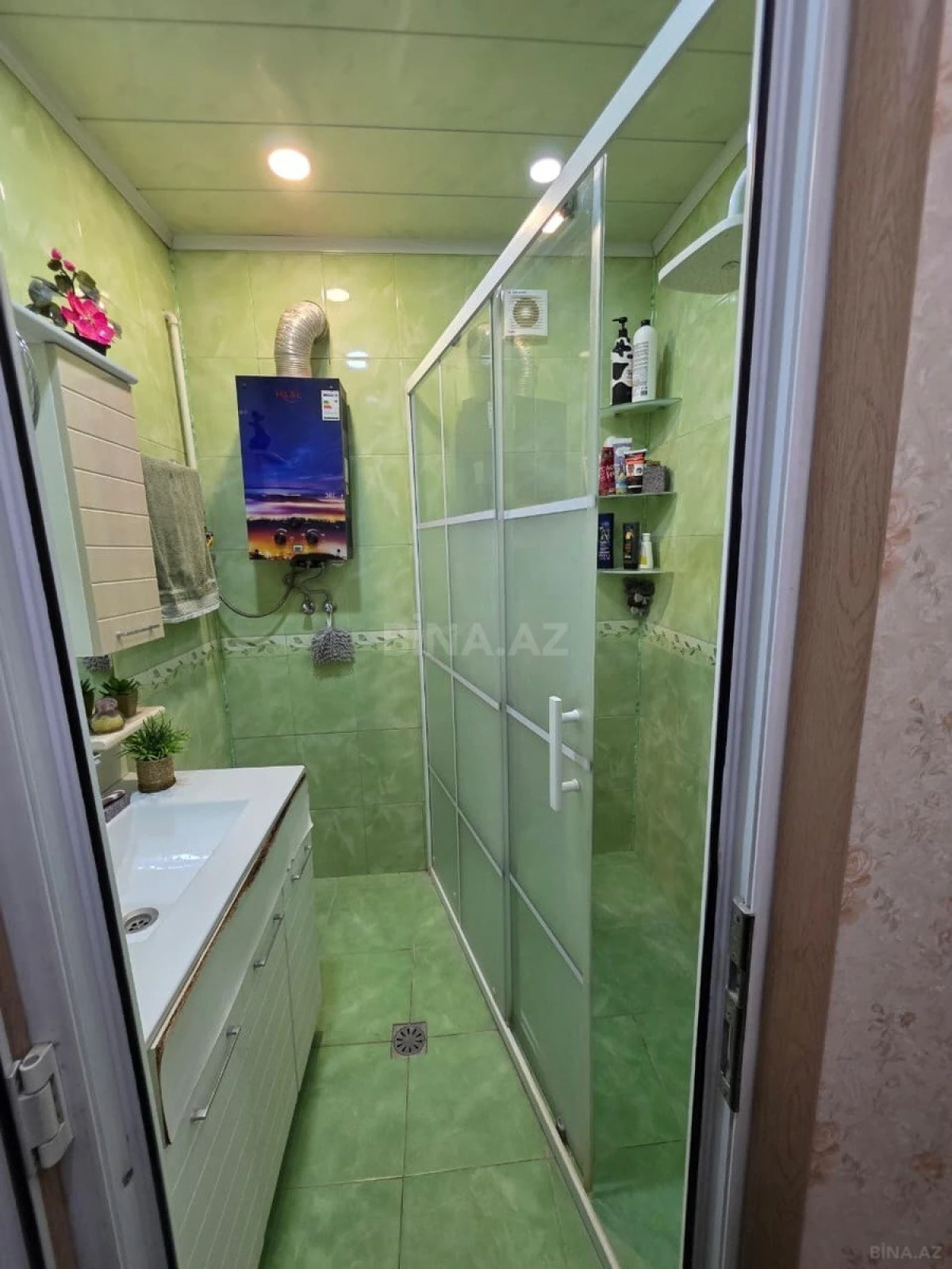 Satılır 5 otaqlı mənzil 110 m²