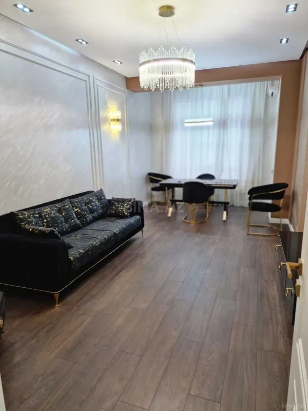 Kirayə verilir 2 otaqlı mənzil 90 m²