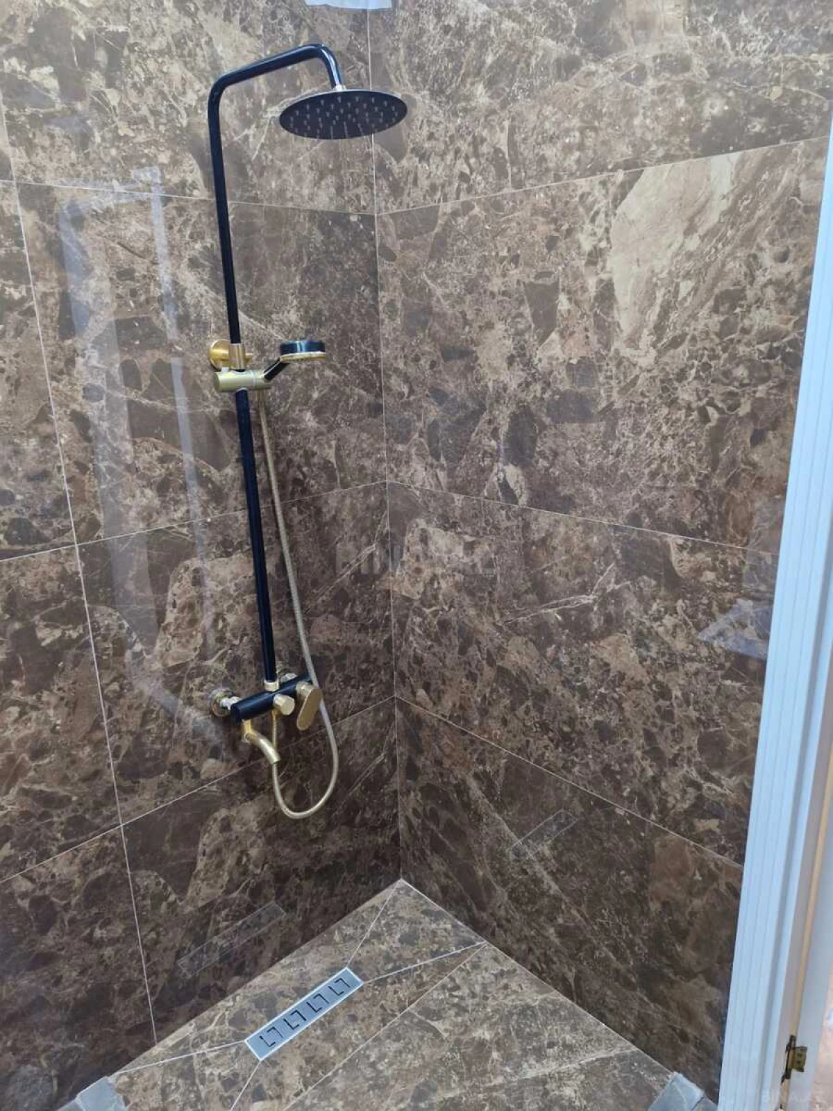 Kirayə verilir 2 otaqlı mənzil 90 m²