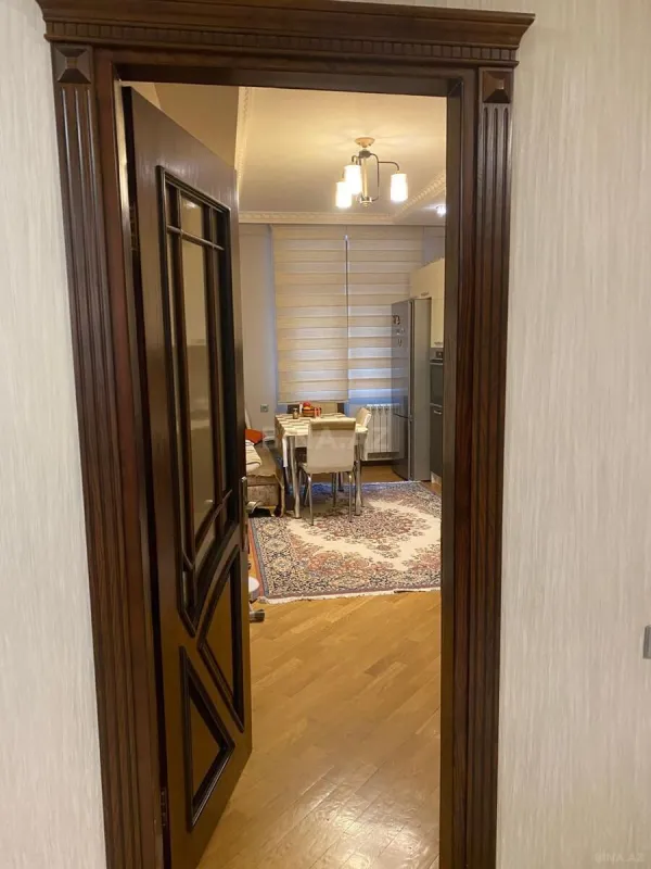 Satılır 2 otaqlı mənzil 117 m²