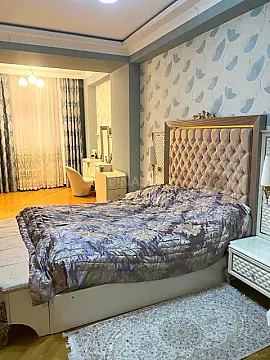 Satılır 2 otaqlı mənzil 117 m²
