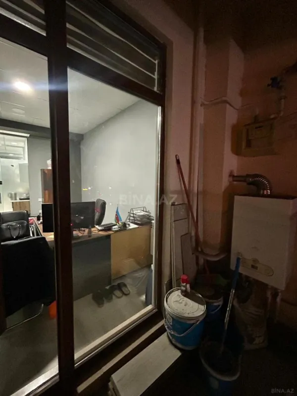 Satılır 6 otaqlı ofis 130 m²