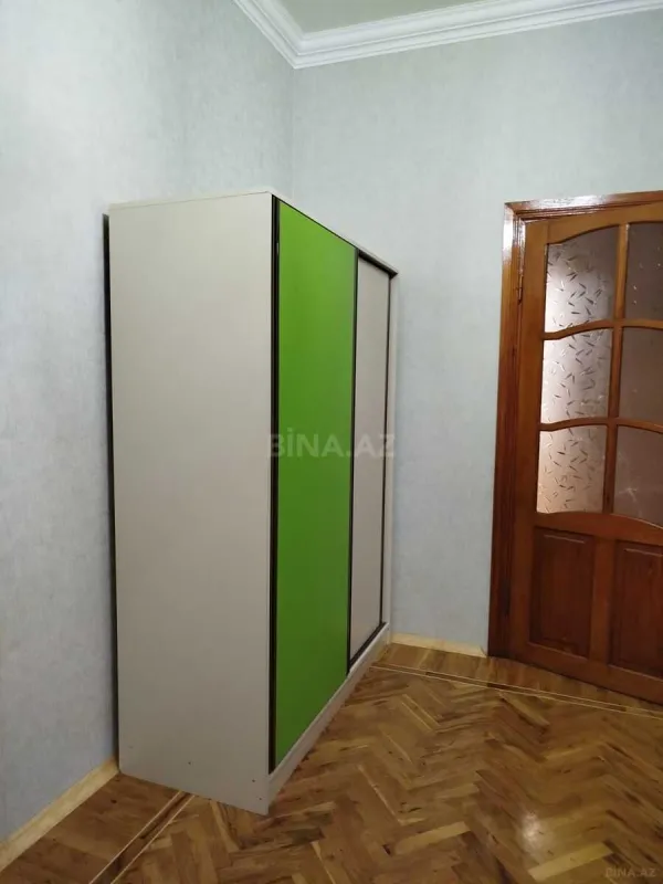 Satılır 7 otaqlı həyət evi 300 m²