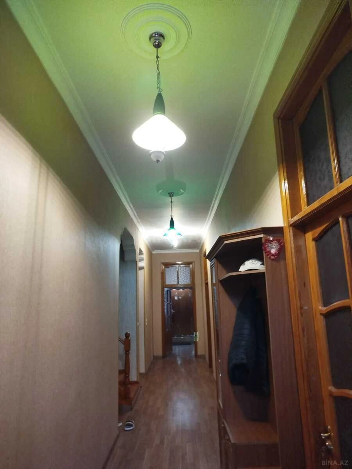 Satılır 7 otaqlı həyət evi 300 m²