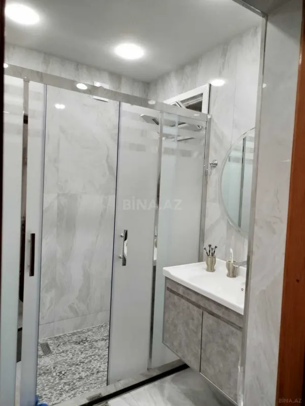 Satılır 7 otaqlı həyət evi 300 m²