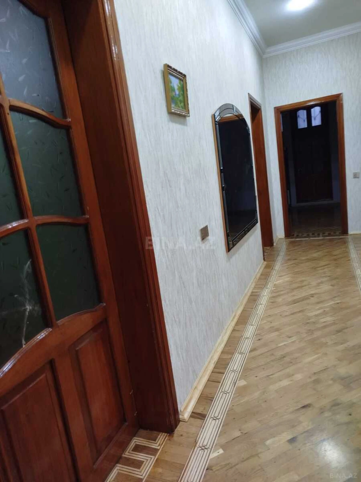 Satılır 7 otaqlı həyət evi 300 m²