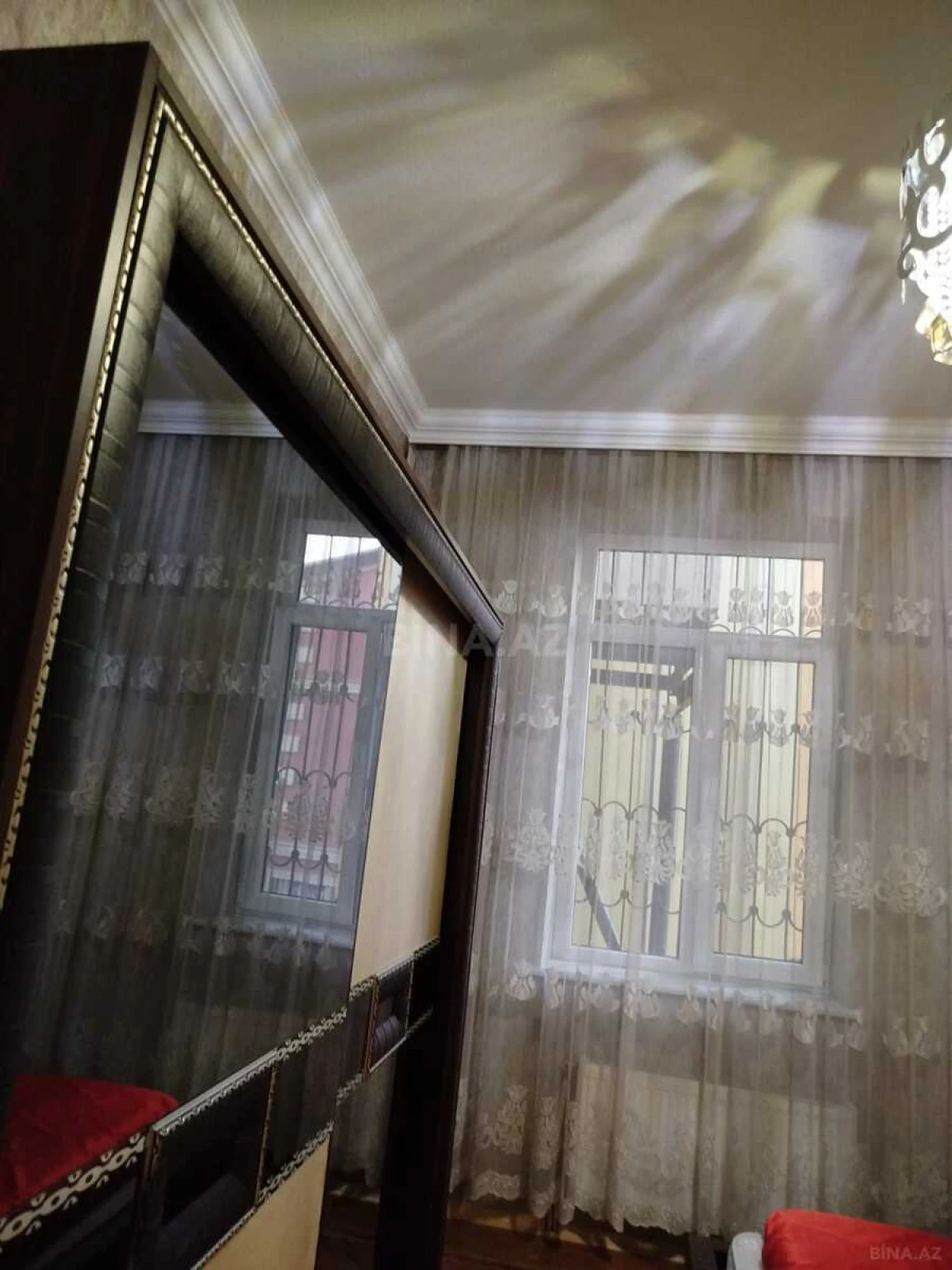 Satılır 7 otaqlı həyət evi 300 m²