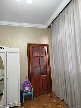 Satılır 7 otaqlı həyət evi 300 m²