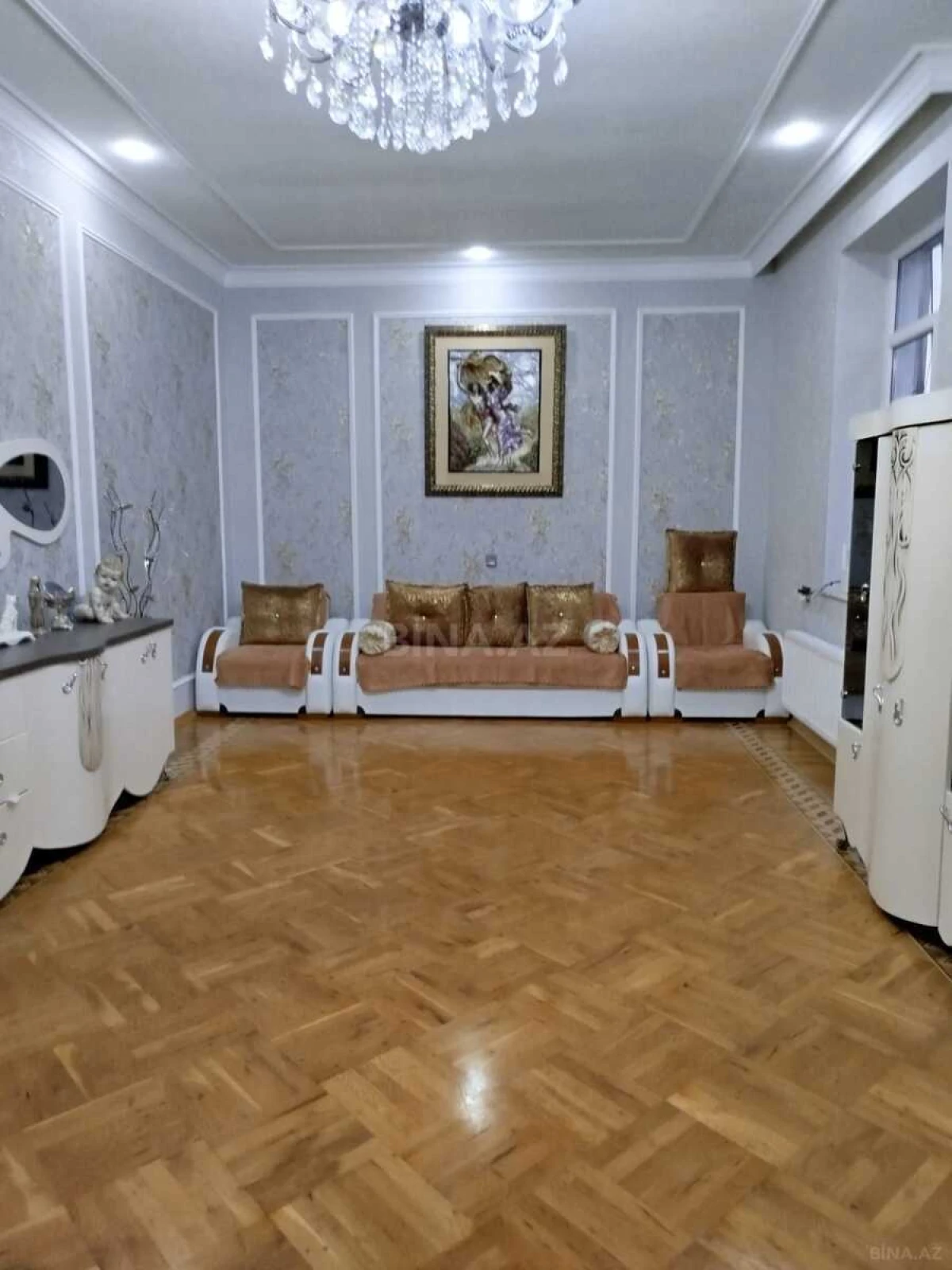 Satılır 7 otaqlı həyət evi 300 m²