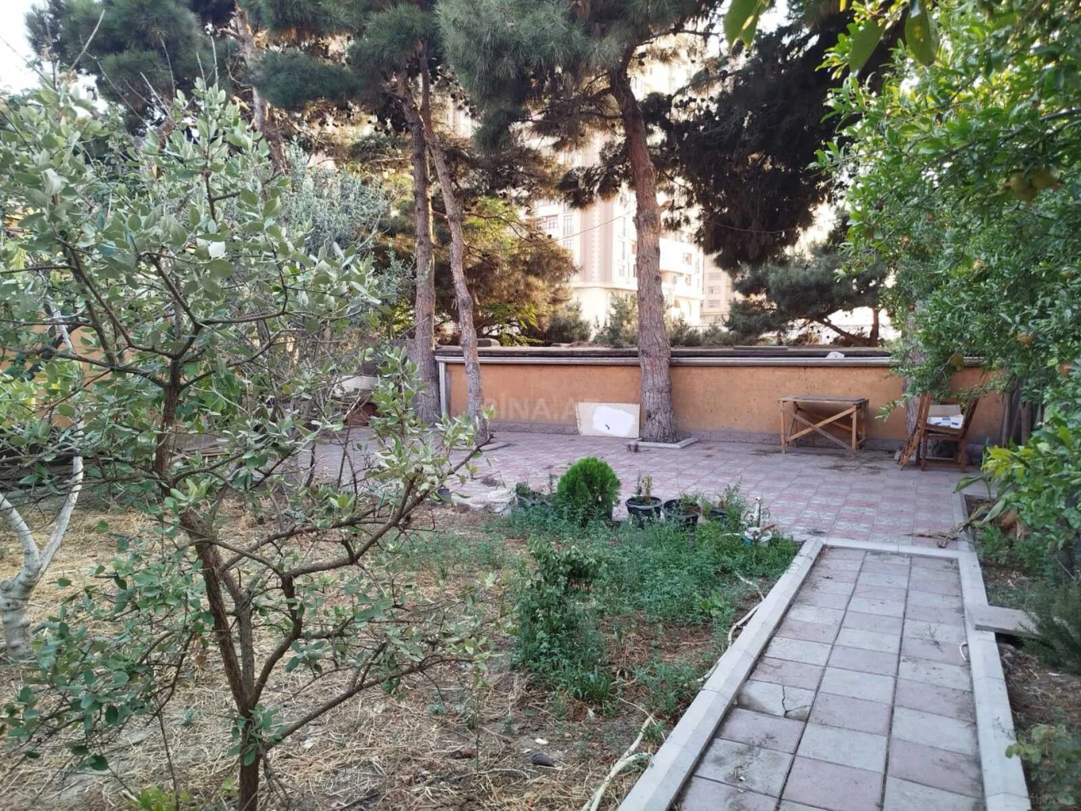 Satılır 7 otaqlı həyət evi 300 m²