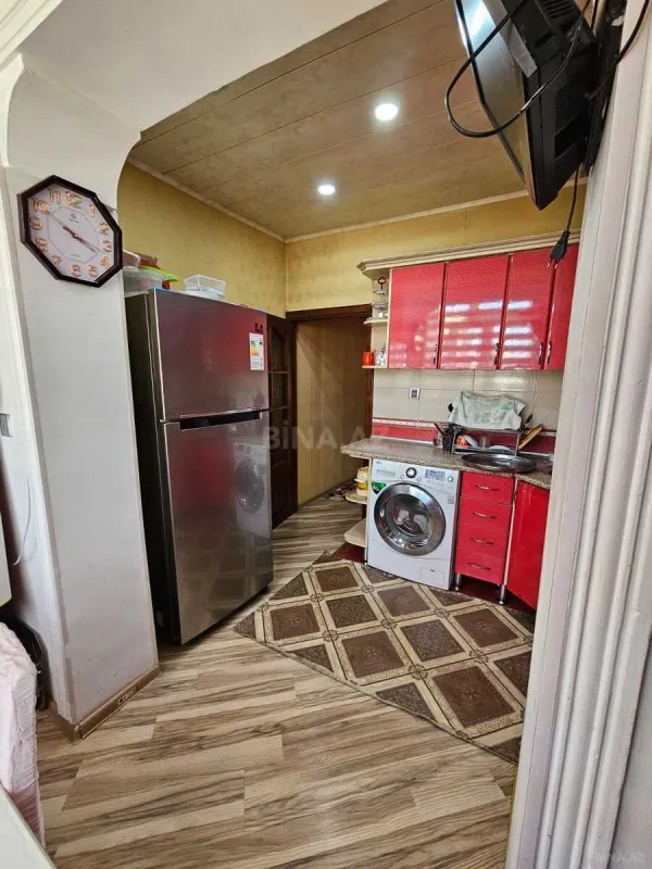 Satılır 5 otaqlı mənzil 130 m²