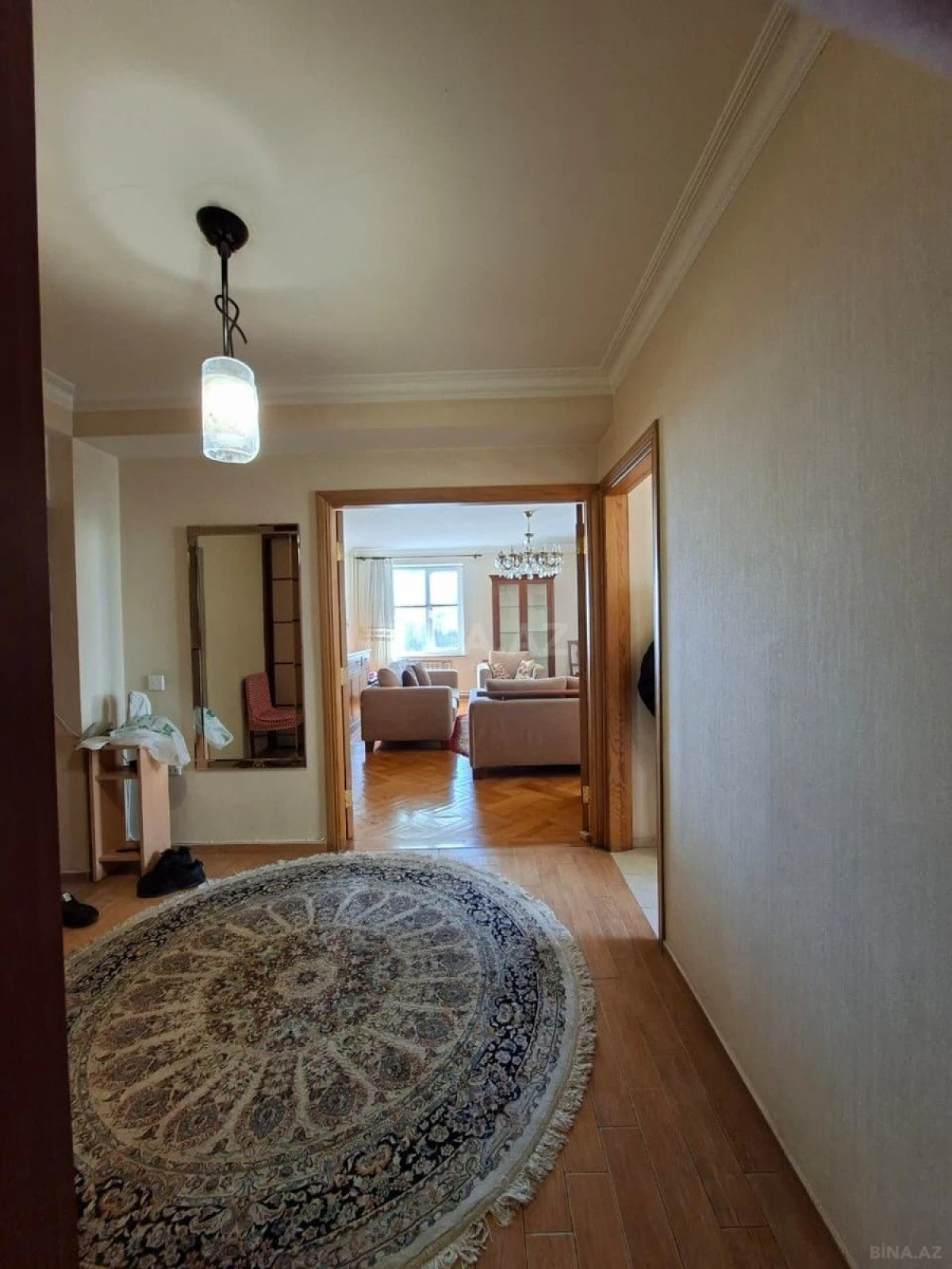 Kirayə verilir 4 otaqlı mənzil 140 m²