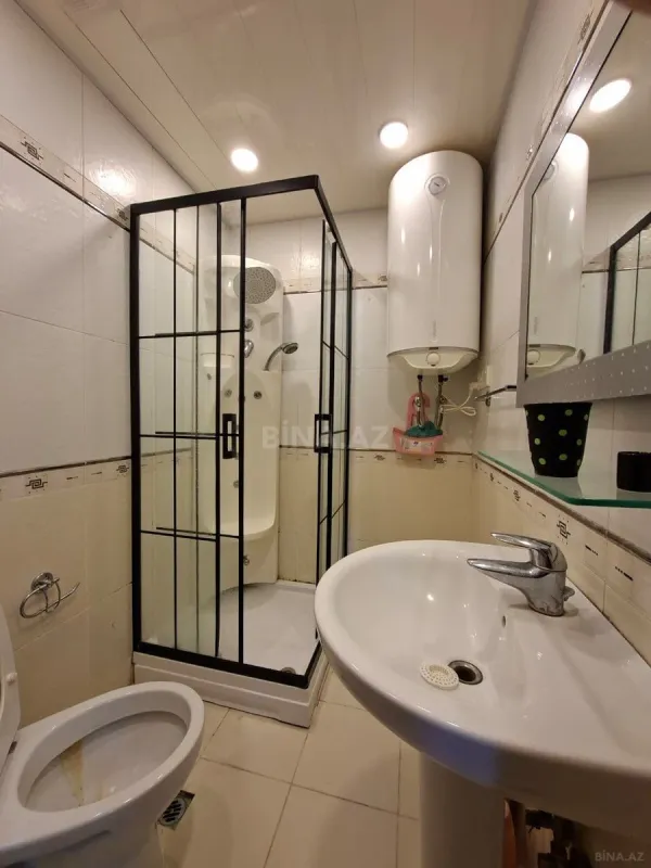 Kirayə verilir 4 otaqlı mənzil 140 m²