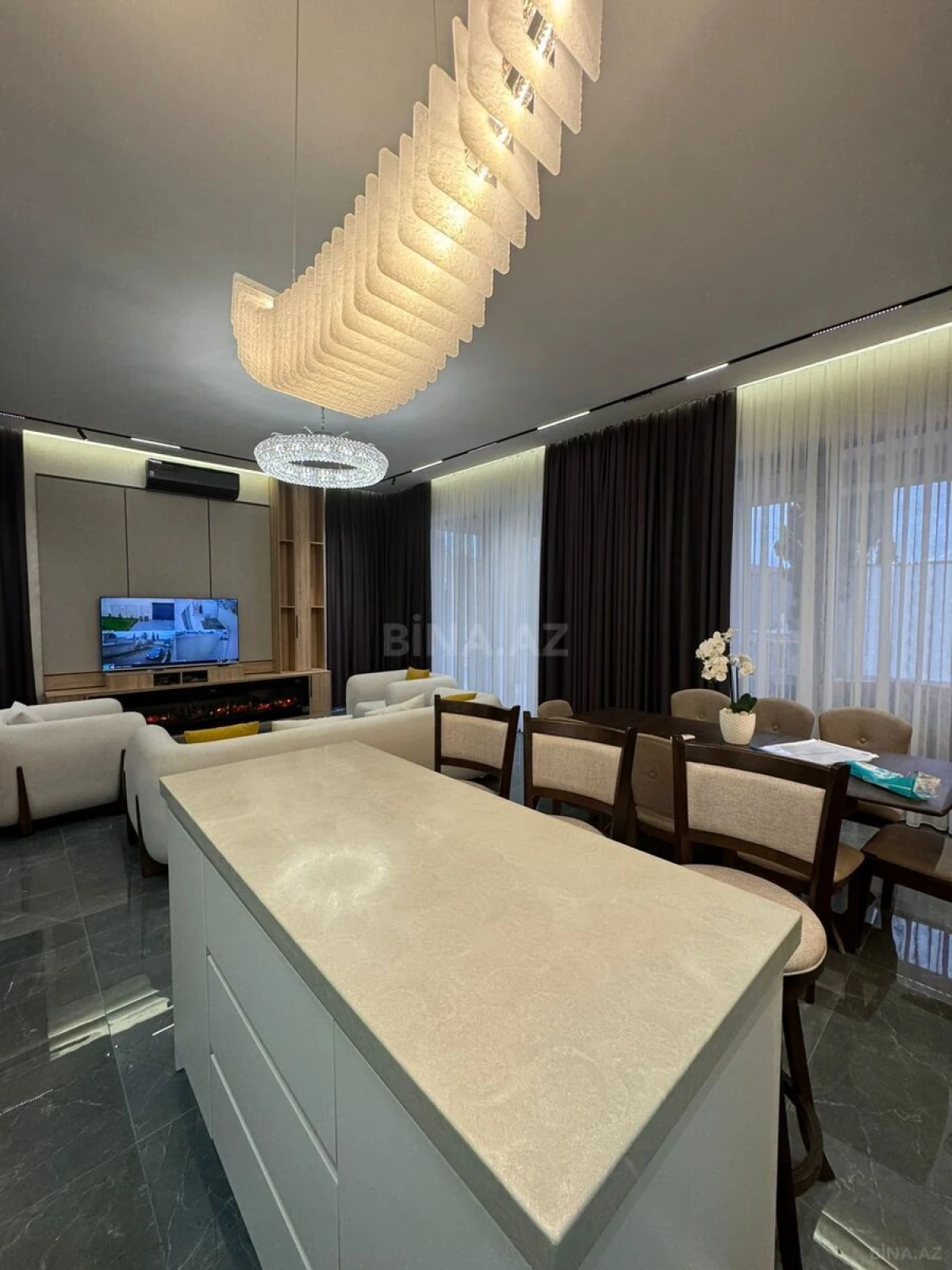 Satılır 4 otaqlı həyət evi 180 m²