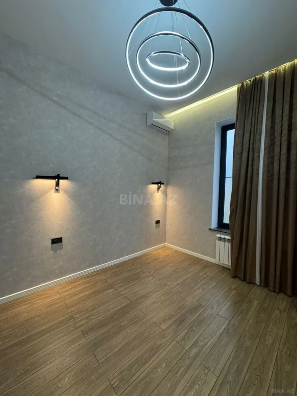 Satılır 4 otaqlı həyət evi 180 m²