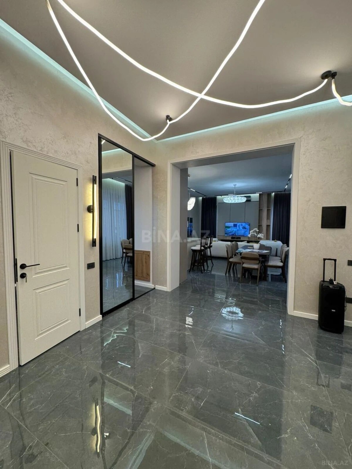 Satılır 4 otaqlı həyət evi 180 m²