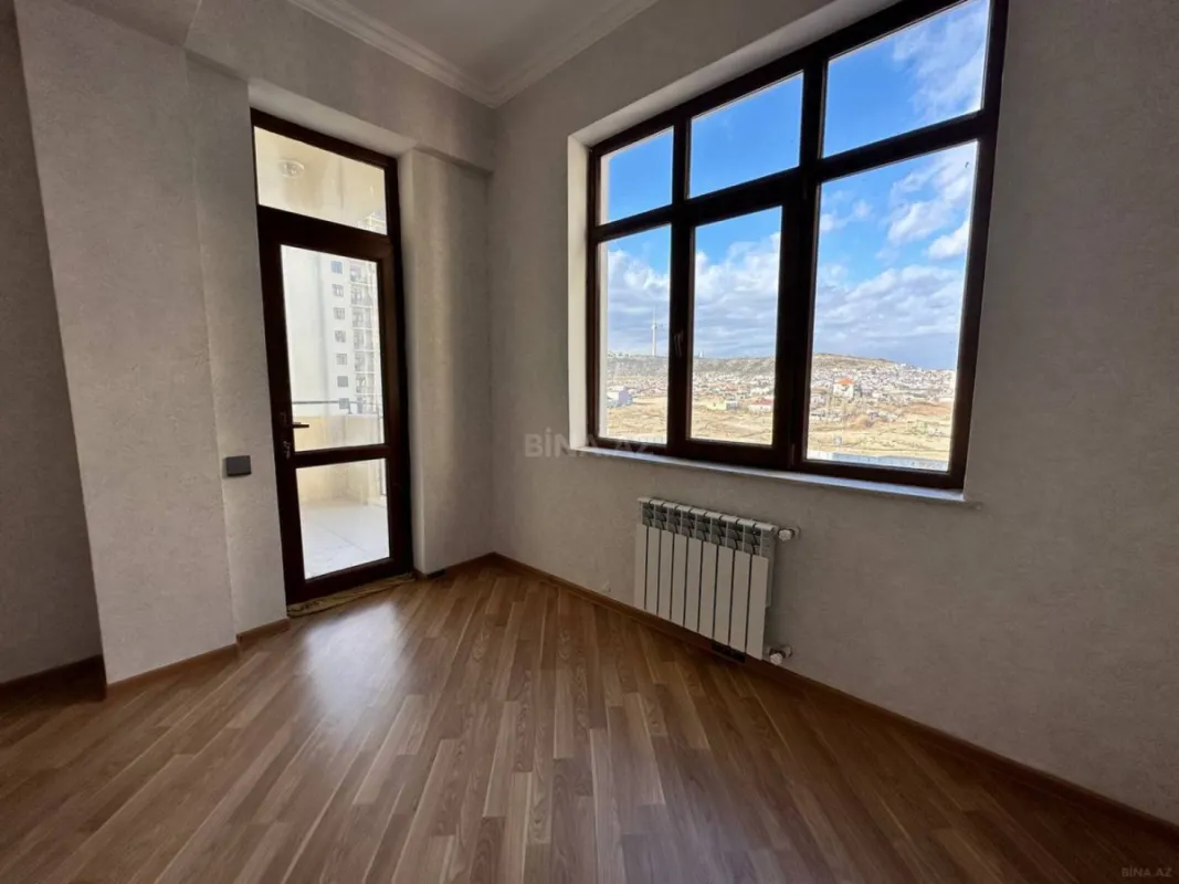 Satılır 3 otaqlı mənzil 125 m²