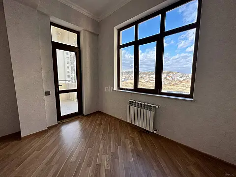 Satılır 3 otaqlı mənzil 125 m²