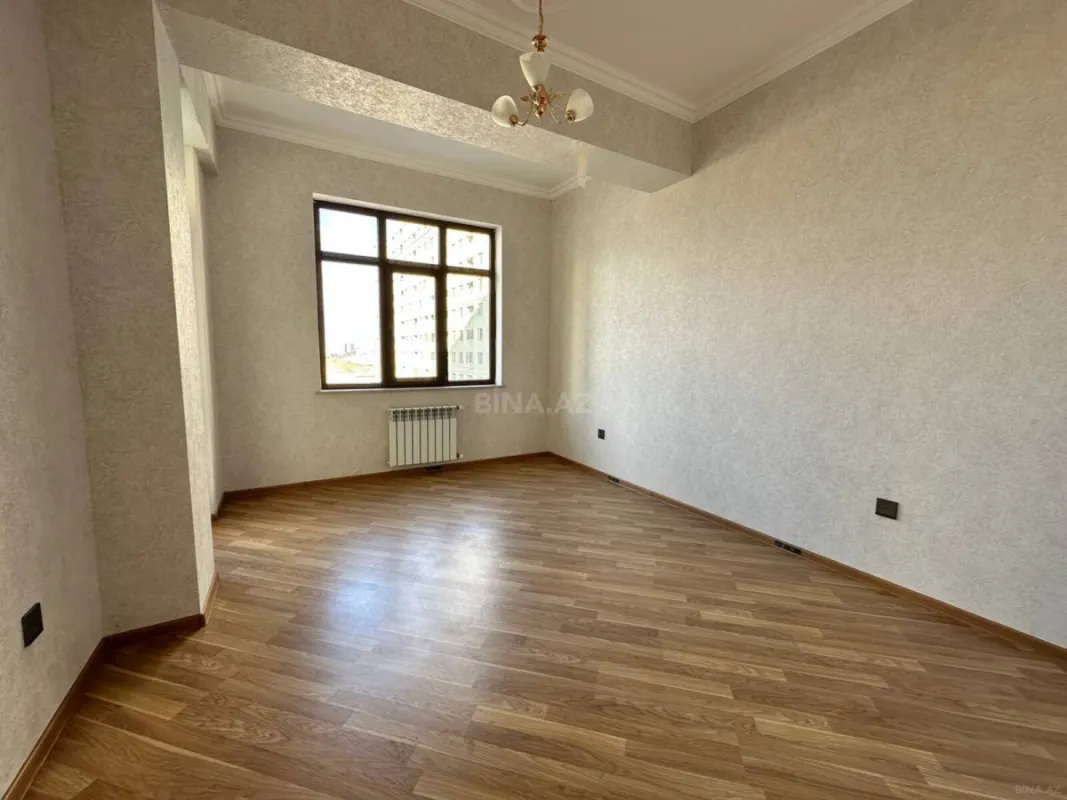 Satılır 3 otaqlı mənzil 125 m²