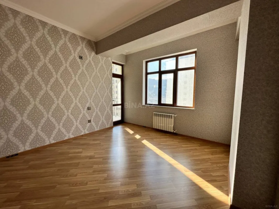 Satılır 3 otaqlı mənzil 125 m²