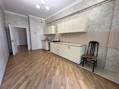Satılır 3 otaqlı mənzil 125 m²