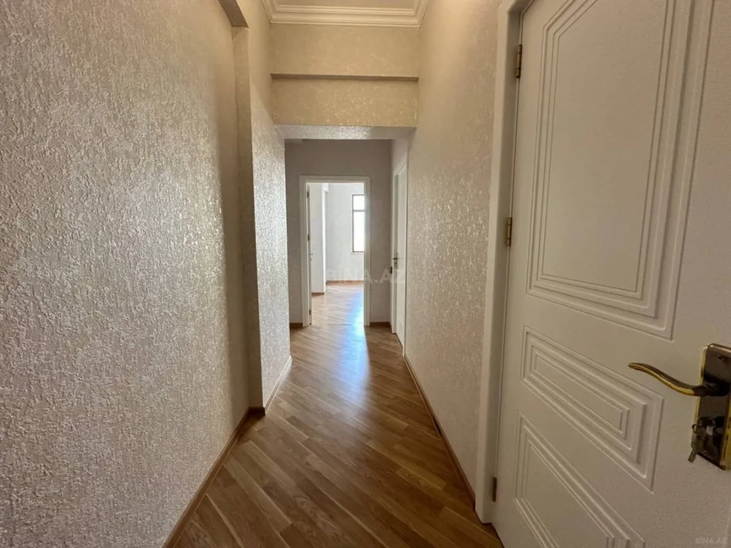 Satılır 3 otaqlı mənzil 125 m²