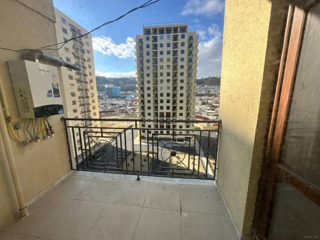 Satılır 3 otaqlı mənzil 125 m²