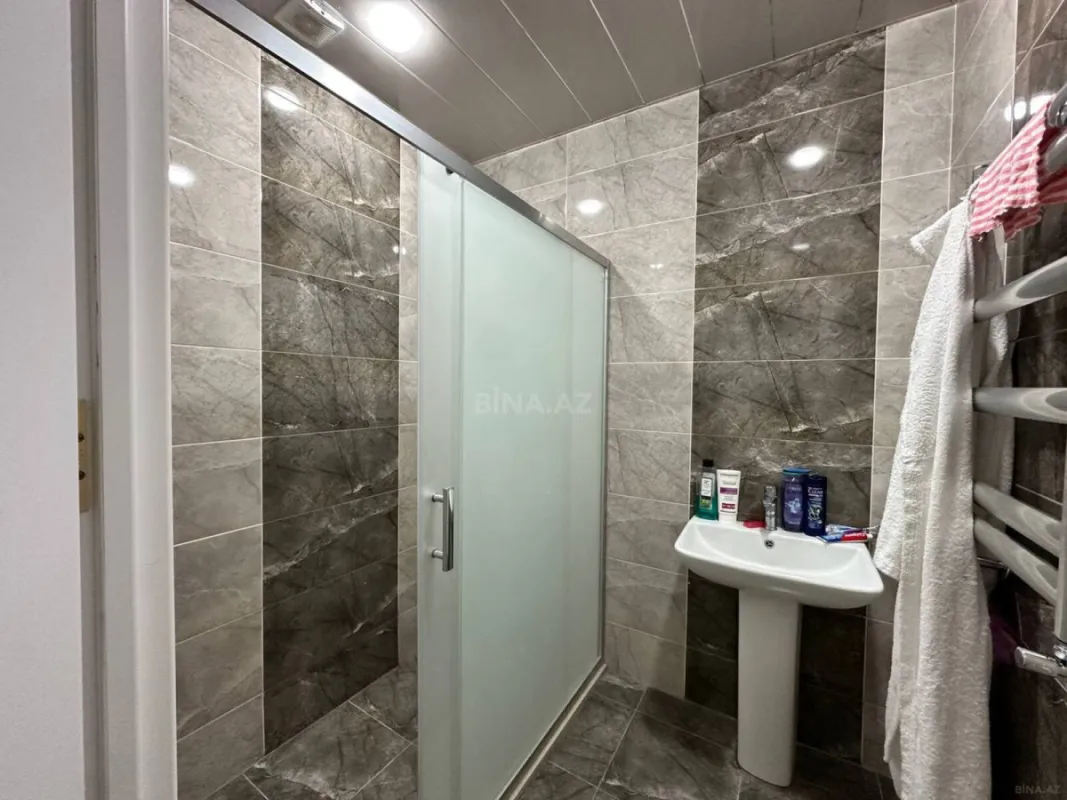 Satılır 3 otaqlı mənzil 125 m²