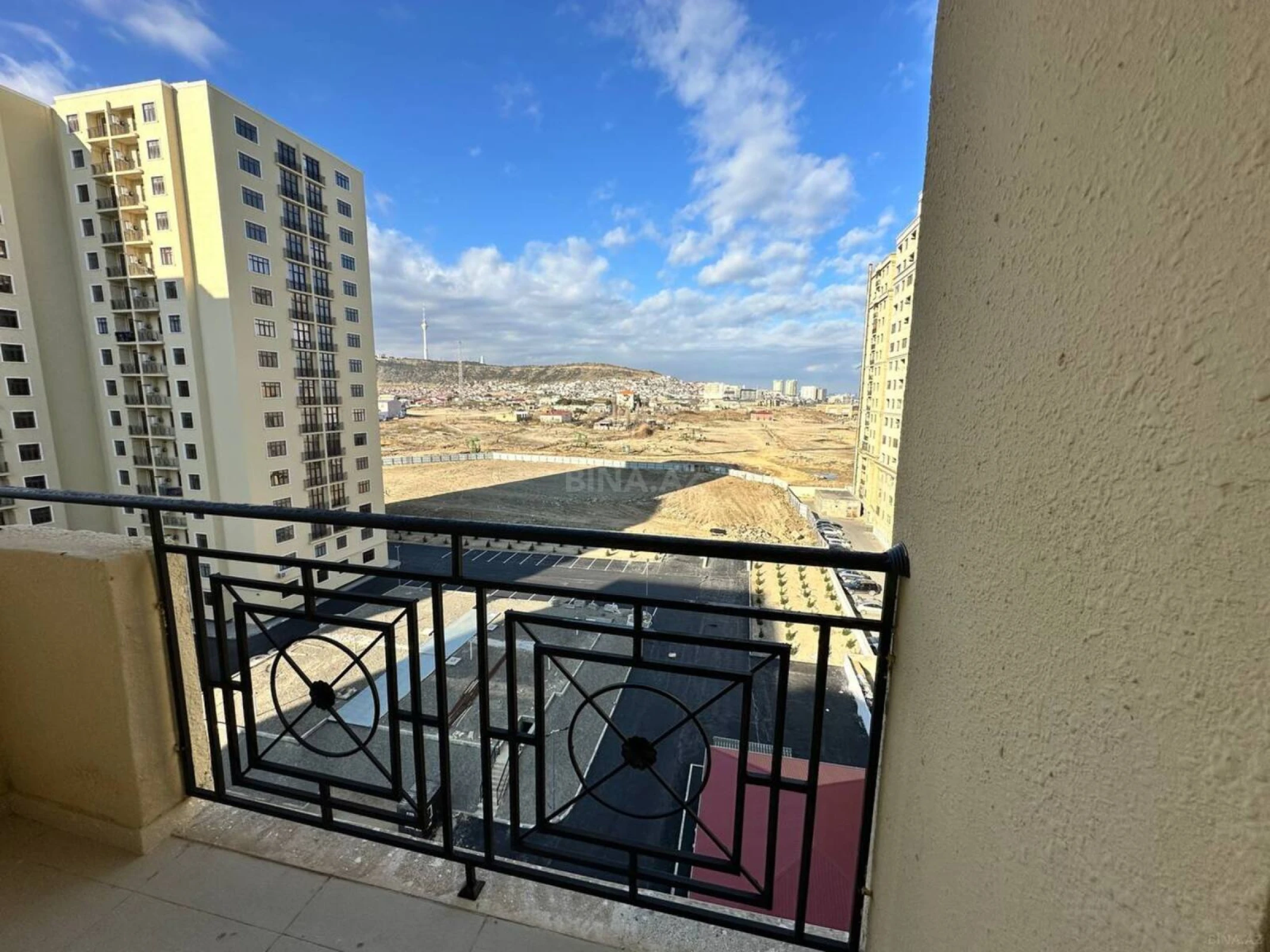 Satılır 3 otaqlı mənzil 125 m²