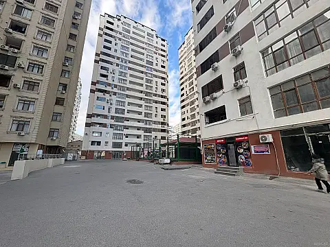 Satılır 3 otaqlı mənzil 75 m² — Bakı, İnşaatçılar 3 otaq 75.00 m²
